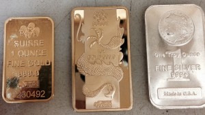 Fake PAMP Suisse gold bars for comparison