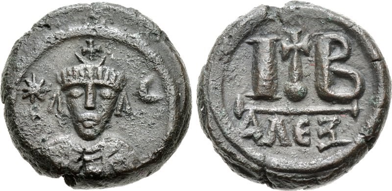 Antik Bizans bronz sikkeleri, Herakleios'un 12 numi'si.  Görüntüler CNG, NGC izniyle sağlanmıştır