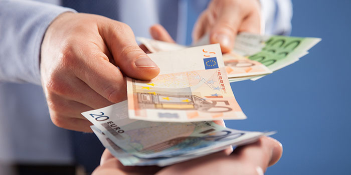 Euro Banknote Counterfeiting