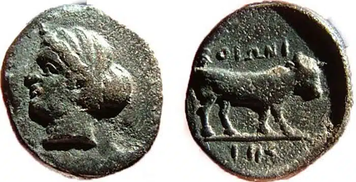 Figure 3: AIOLIS, Boione, 320-280 BCE. AE 12. Head of female left, wearing earring andnecklace / BOIΩNI, THΣ below, Bull standing right, 1.4 g., BMC 1 var.