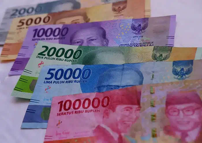Figure 1. Indonesian large-denomination rupiah paper currency. Source: Public domain.