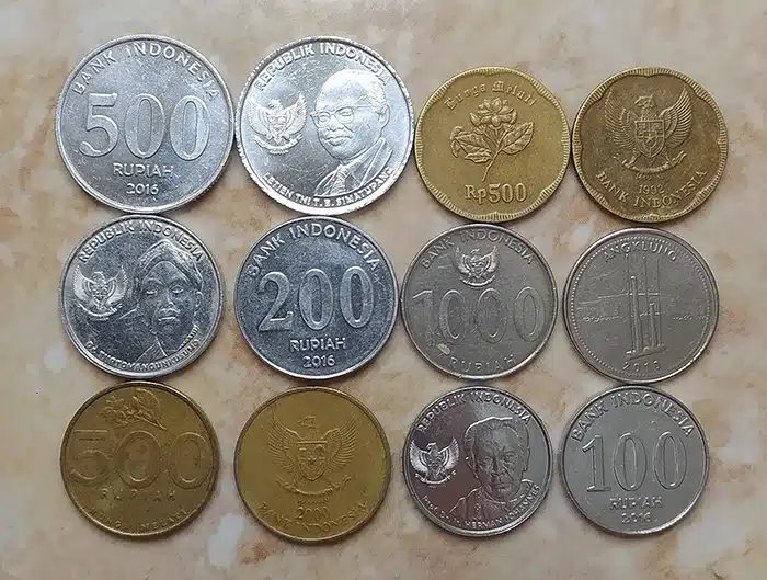 Figure 5. A sampling of Indonesian coins one might find on the ground. Source: Author.
