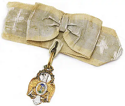 Rare enameled gold Eagle medal of the Society of the Cincinnati. - Exhibited for the first time in public, this patriotic Society of the Cincinnati Eagle, handed down in the family of Revolutionary War hero Major General Nathanael Greene, will be displayed by Brian Hendelson at the ANA Museum Showcase during the 2026 Pittsburgh World’s Fair of Money®. (Photos courtesy of Brian Hendelson.)