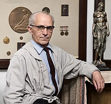 Anthony de Francisci in his Studio