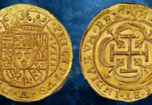 MEXICO, Mexico City, gold cob 8 escudos Royal (galano), Philip V, 1714 J, very rare, NGC MS 65